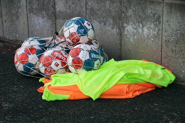 论是进攻还 论是进攻还